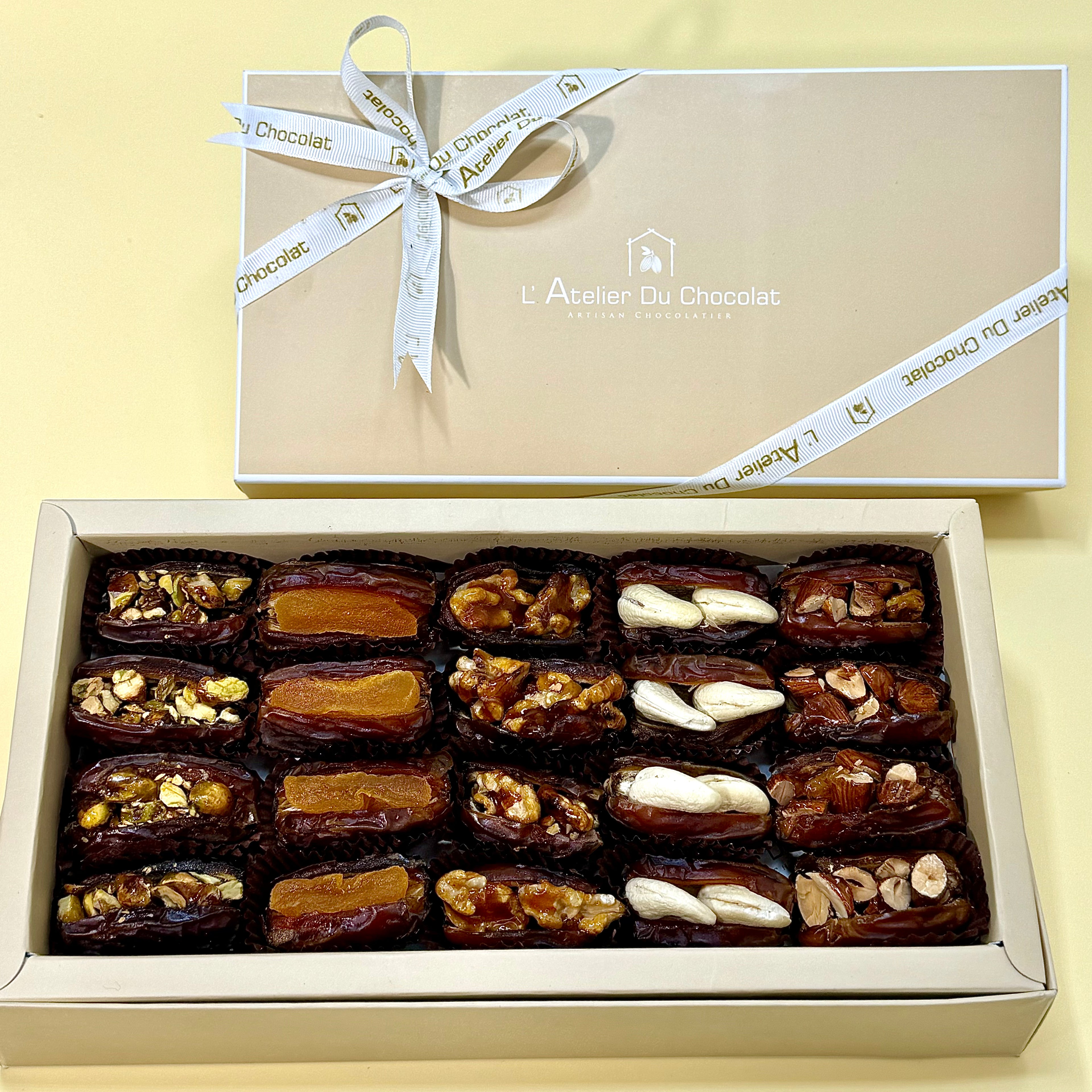 Luxury filled dates Mumbai featuring stuffed dates with nuts and rich fillings for festive gifting occasions