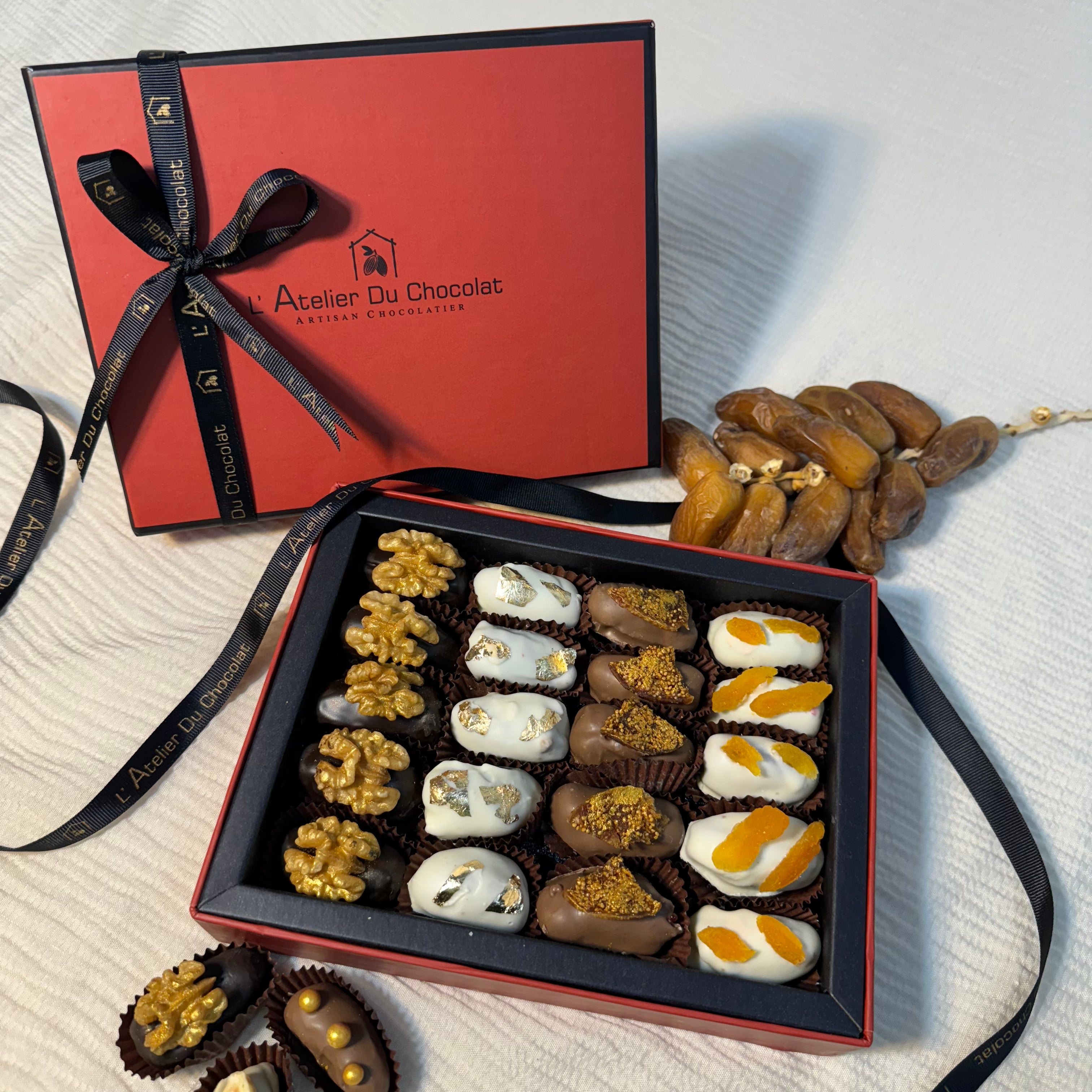 Flavoured gourmet dates Mumbai crafted with natural sweetness and infused fillings for elegant gifting options