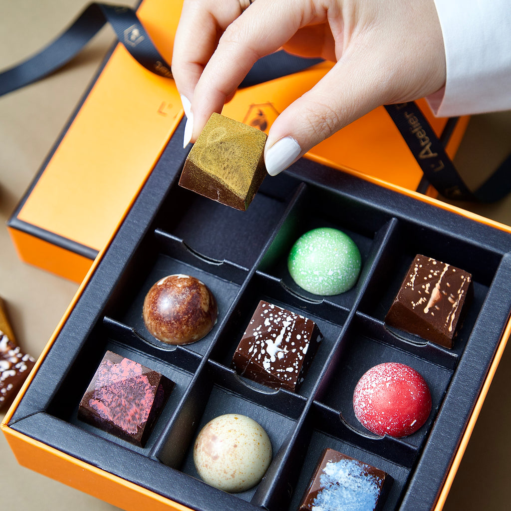 Premium Maison Mix 9 bonbons box Mumbai showcasing handcrafted chocolates with unique flavour combinations