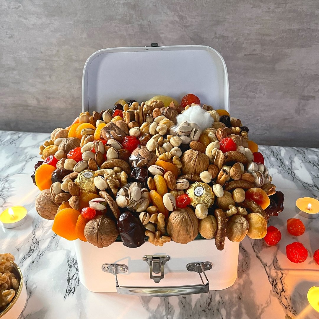 Dry Fruit Trunk